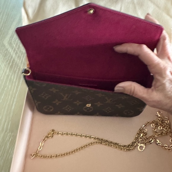 Louis Vuitton Monogram Clutch with Gold Chain - Picture 3 of 3